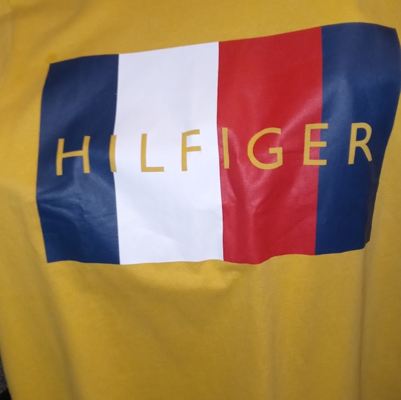 Clothes - Picture 3 of 4